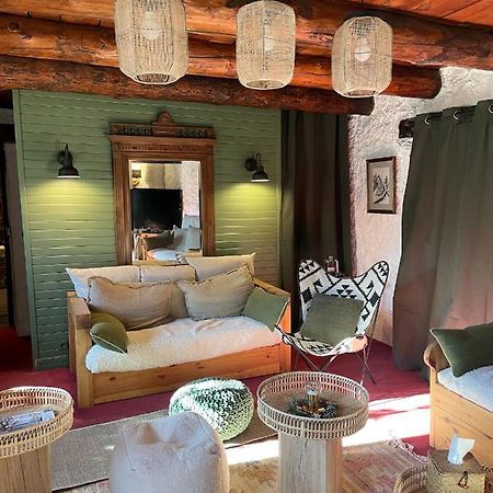 Le Prieure Hotel Uvernet-Fours Kültér fotó