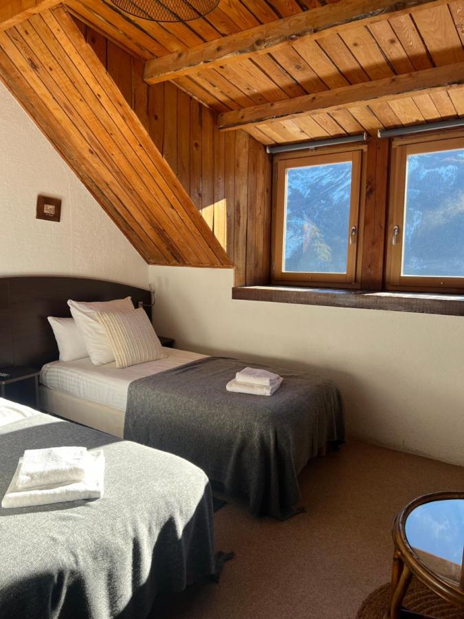 Le Prieure Hotel Uvernet-Fours Kültér fotó